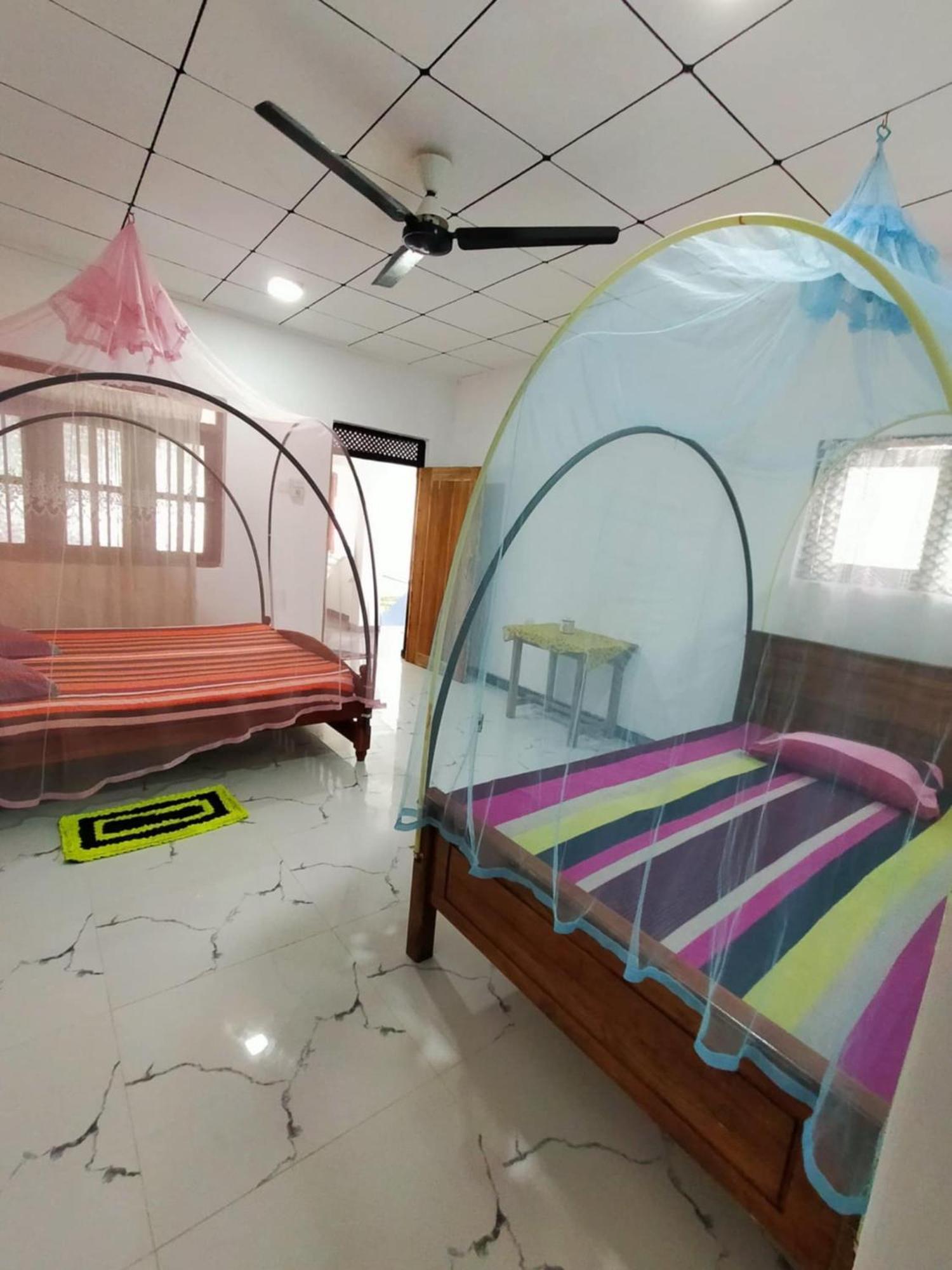 Chandi Gaya Beach Guesthouse Тангалла Номер фото
