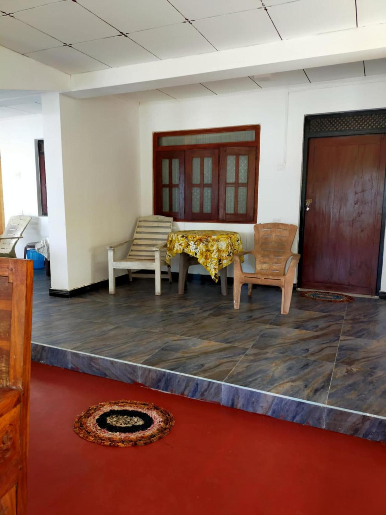 Chandi Gaya Beach Guesthouse Тангалла Экстерьер фото