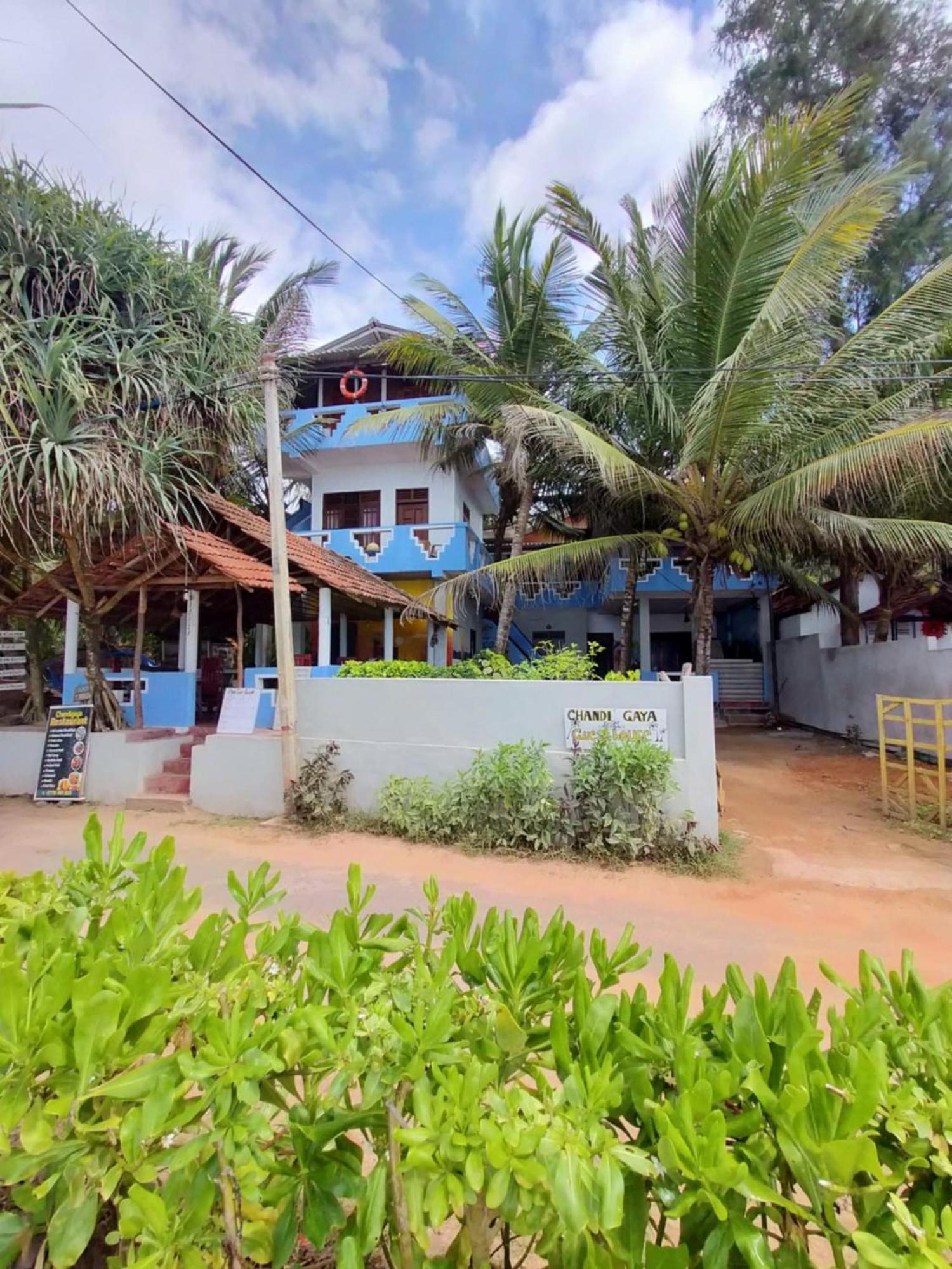 Chandi Gaya Beach Guesthouse Тангалла Экстерьер фото